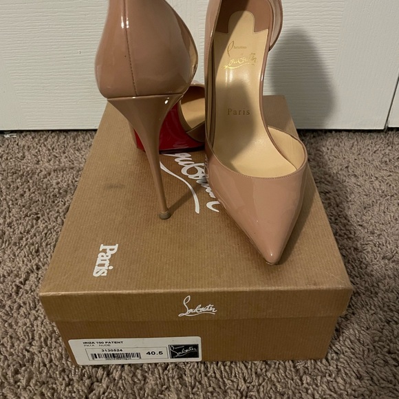 Red bottoms!!! - Picture 3 of 9